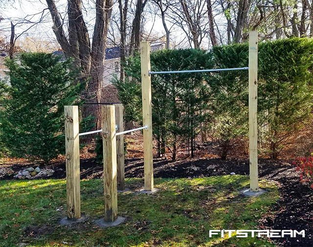 Outdoor Pull Up Bar Set On 60